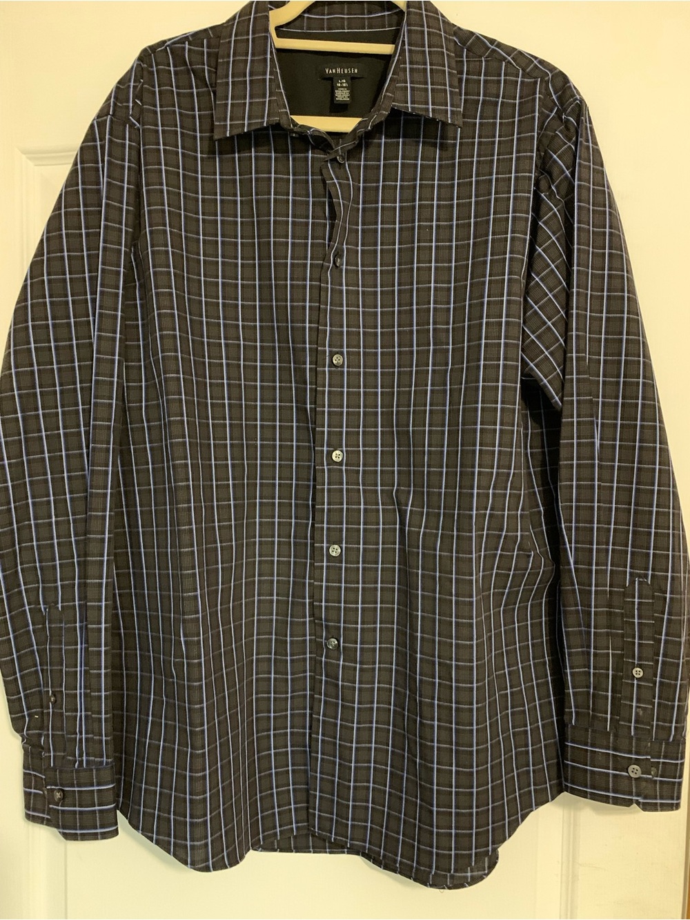 Van Heusen Men's Large 16-16.5 Black Blue Check Regular Fit Dress Shirt